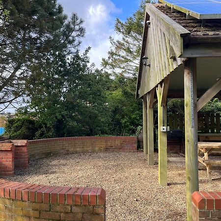 Spacious 6-Bed Home, Near The Norfolk Broads Clippesby Ngoại thất bức ảnh