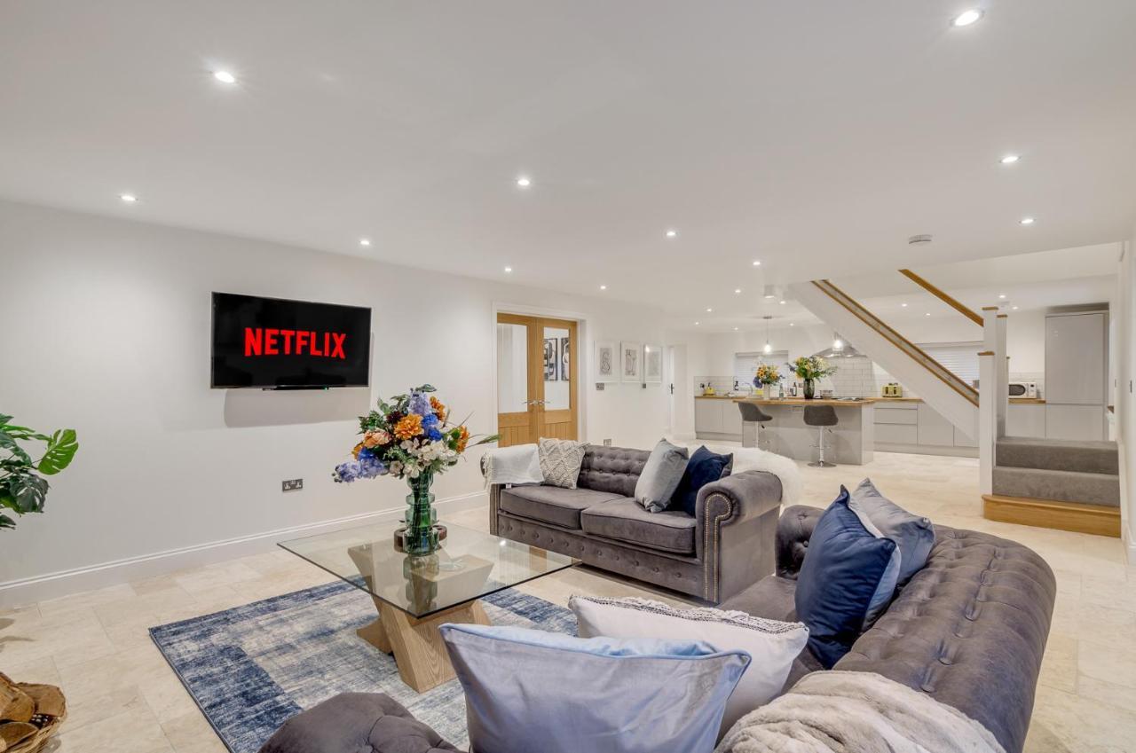 Spacious 6-Bed Home, Near The Norfolk Broads Clippesby Ngoại thất bức ảnh