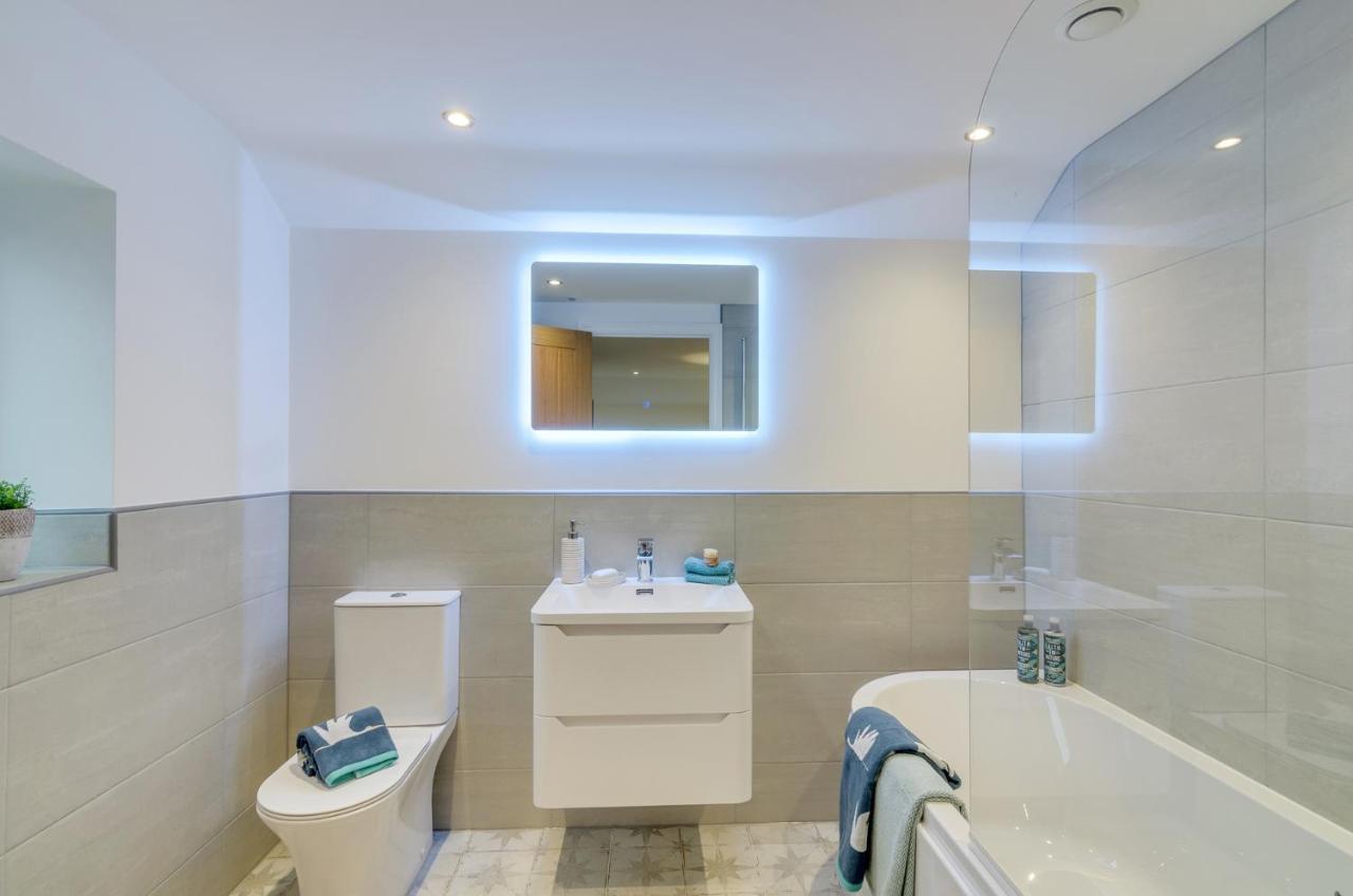 Spacious 6-Bed Home, Near The Norfolk Broads Clippesby Ngoại thất bức ảnh