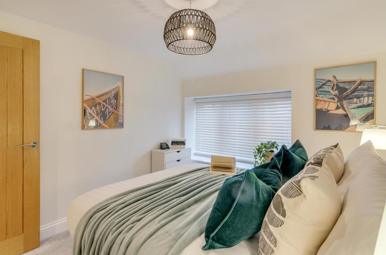 Spacious 6-Bed Home, Near The Norfolk Broads Clippesby Ngoại thất bức ảnh